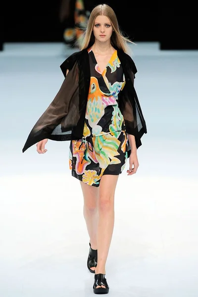 Look 29